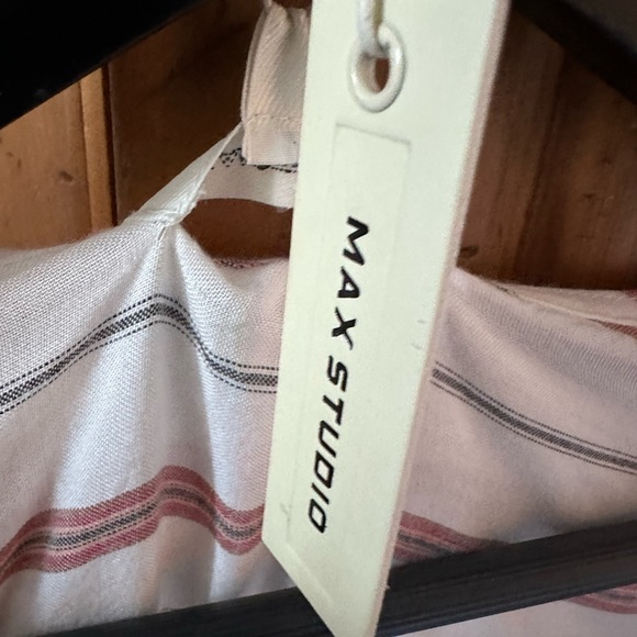 Max studio top - Picture 2 of 3